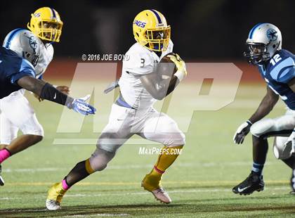 Thumbnail 3 in Lee vs. Jemison photogallery.