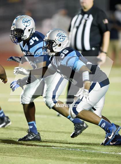 Thumbnail 3 in Lee vs. Jemison photogallery.