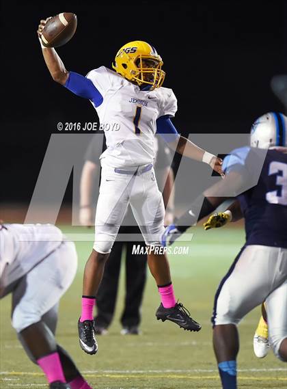 Thumbnail 3 in Lee vs. Jemison photogallery.