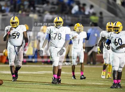 Thumbnail 3 in Lee vs. Jemison photogallery.