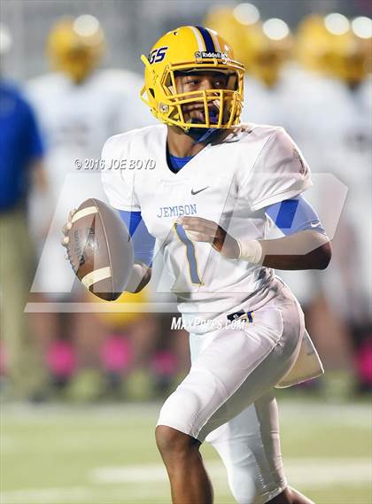 Thumbnail 3 in Lee vs. Jemison photogallery.
