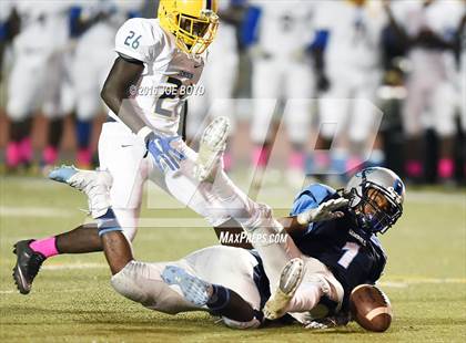 Thumbnail 2 in Lee vs. Jemison photogallery.