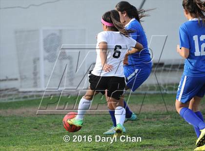 Thumbnail 2 in El Monte @ Arroyo photogallery.