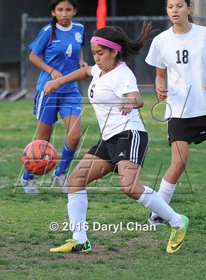 Thumbnail 1 in El Monte @ Arroyo photogallery.