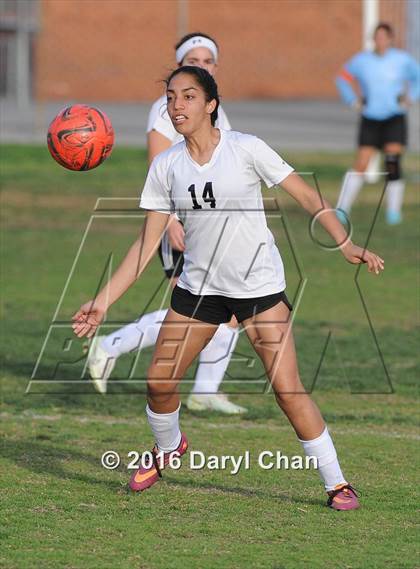 Thumbnail 1 in El Monte @ Arroyo photogallery.