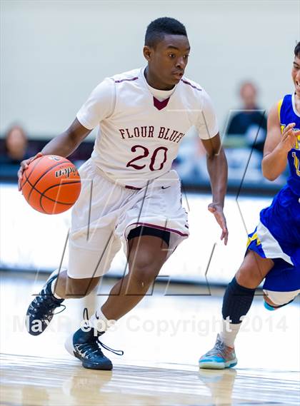 Thumbnail 1 in Flour Bluff vs. Clemens (UIL 4A Regional Semifinals) photogallery.