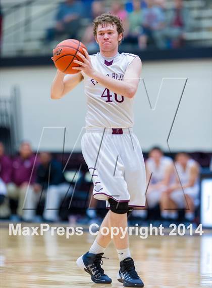 Thumbnail 2 in Flour Bluff vs. Clemens (UIL 4A Regional Semifinals) photogallery.