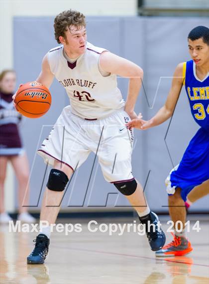 Thumbnail 1 in Flour Bluff vs. Clemens (UIL 4A Regional Semifinals) photogallery.
