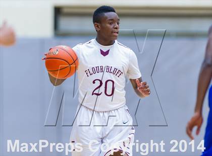 Thumbnail 1 in Flour Bluff vs. Clemens (UIL 4A Regional Semifinals) photogallery.