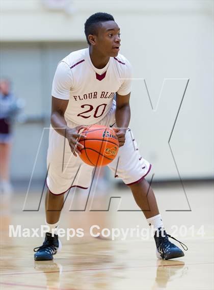 Thumbnail 3 in Flour Bluff vs. Clemens (UIL 4A Regional Semifinals) photogallery.
