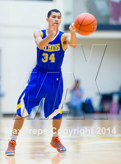 Thumbnail 3 in Flour Bluff vs. Clemens (UIL 4A Regional Semifinals) photogallery.