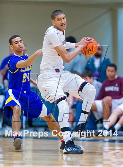 Thumbnail 3 in Flour Bluff vs. Clemens (UIL 4A Regional Semifinals) photogallery.