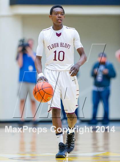 Thumbnail 1 in Flour Bluff vs. Clemens (UIL 4A Regional Semifinals) photogallery.