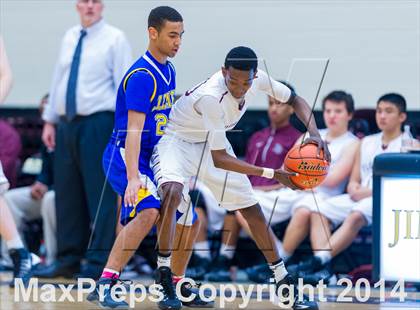 Thumbnail 1 in Flour Bluff vs. Clemens (UIL 4A Regional Semifinals) photogallery.