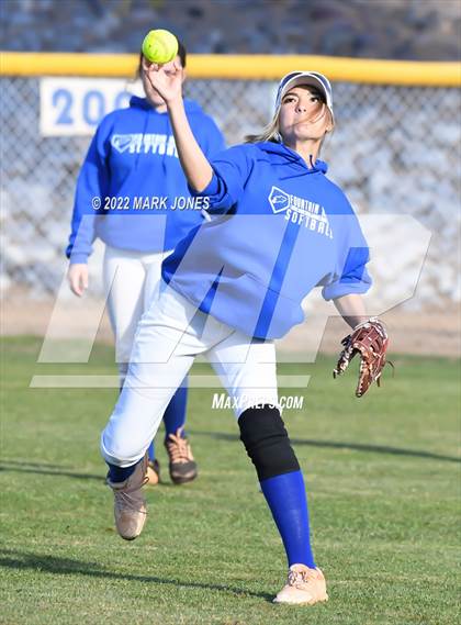 Thumbnail 2 in Phoenix Country Day vs. Fountain Hills (PCDS Desert Classic)  photogallery.