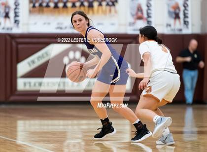 Thumbnail 2 in Jones vs. Navarro (UIL 4A Area Playoffs) photogallery.