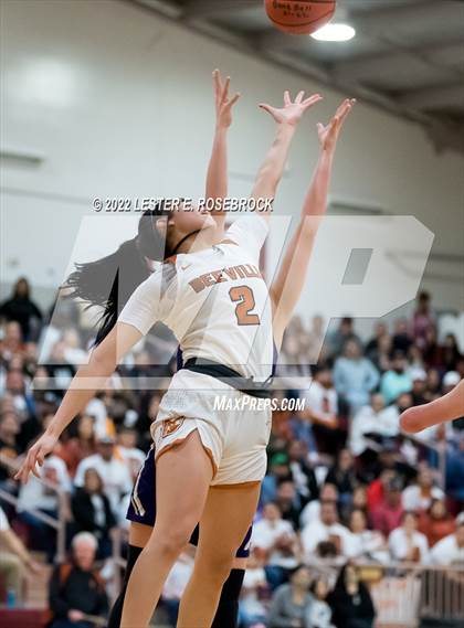 Thumbnail 3 in Jones vs. Navarro (UIL 4A Area Playoffs) photogallery.