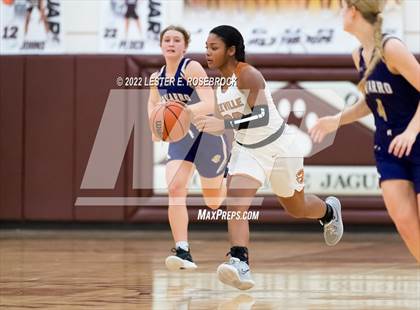 Thumbnail 3 in Jones vs. Navarro (UIL 4A Area Playoffs) photogallery.