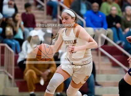 Thumbnail 3 in Jones vs. Navarro (UIL 4A Area Playoffs) photogallery.