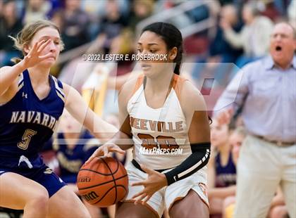 Thumbnail 2 in Jones vs. Navarro (UIL 4A Area Playoffs) photogallery.