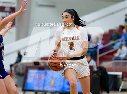 Thumbnail 1 in Jones vs. Navarro (UIL 4A Area Playoffs) photogallery.