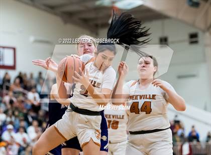 Thumbnail 1 in Jones vs. Navarro (UIL 4A Area Playoffs) photogallery.