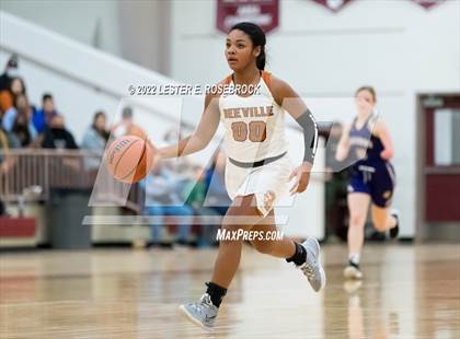 Thumbnail 1 in Jones vs. Navarro (UIL 4A Area Playoffs) photogallery.