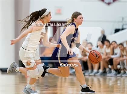 Thumbnail 2 in Jones vs. Navarro (UIL 4A Area Playoffs) photogallery.