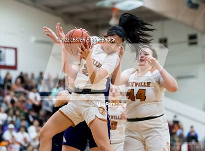 Thumbnail 3 in Jones vs. Navarro (UIL 4A Area Playoffs) photogallery.