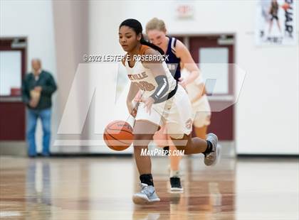 Thumbnail 2 in Jones vs. Navarro (UIL 4A Area Playoffs) photogallery.