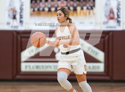 Thumbnail 1 in Jones vs. Navarro (UIL 4A Area Playoffs) photogallery.