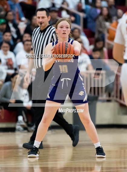 Thumbnail 2 in Jones vs. Navarro (UIL 4A Area Playoffs) photogallery.