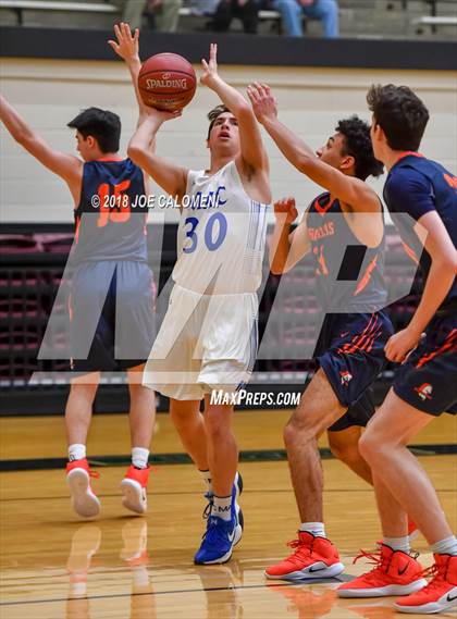 Thumbnail 3 in MacArthur [Douglas] vs Brandeis (NEISD/NISD Basketball Tournament) photogallery.