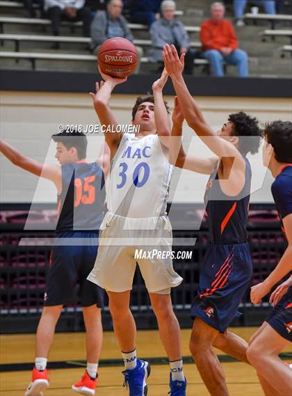 Thumbnail 1 in MacArthur [Douglas] vs Brandeis (NEISD/NISD Basketball Tournament) photogallery.