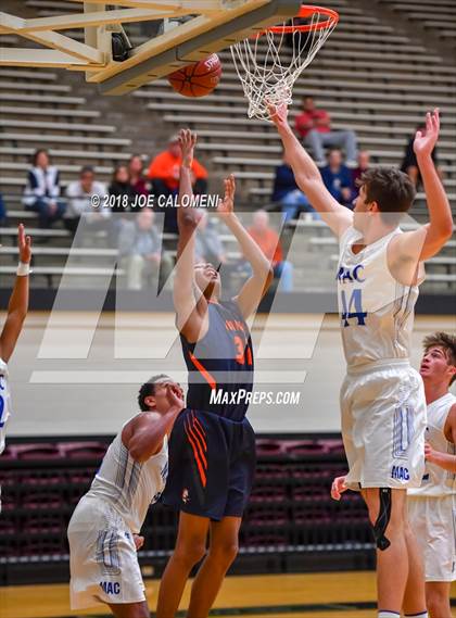 Thumbnail 3 in MacArthur [Douglas] vs Brandeis (NEISD/NISD Basketball Tournament) photogallery.