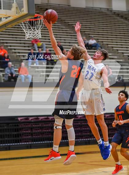 Thumbnail 1 in MacArthur [Douglas] vs Brandeis (NEISD/NISD Basketball Tournament) photogallery.
