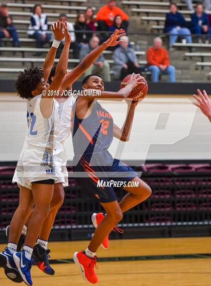 Thumbnail 2 in MacArthur [Douglas] vs Brandeis (NEISD/NISD Basketball Tournament) photogallery.
