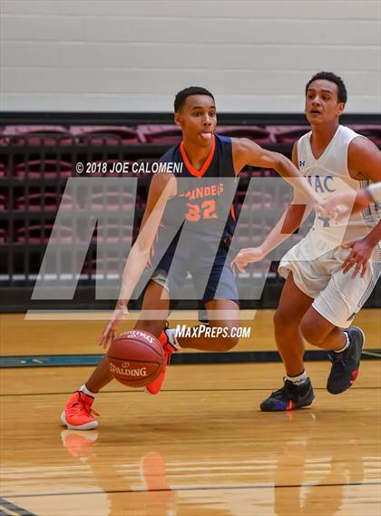 Thumbnail 3 in MacArthur [Douglas] vs Brandeis (NEISD/NISD Basketball Tournament) photogallery.