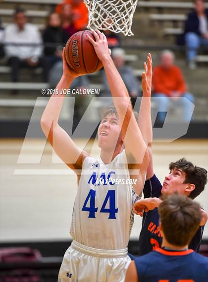 Thumbnail 1 in MacArthur [Douglas] vs Brandeis (NEISD/NISD Basketball Tournament) photogallery.
