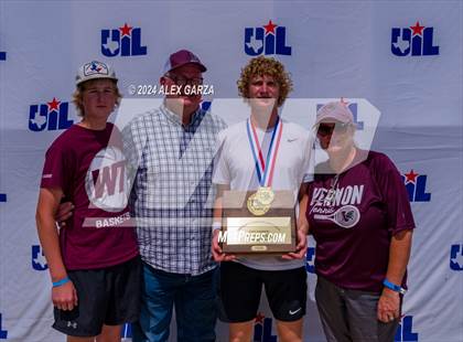 Thumbnail 1 in UIL 1A, 2A & 3A Tennis State Final Awards photogallery.