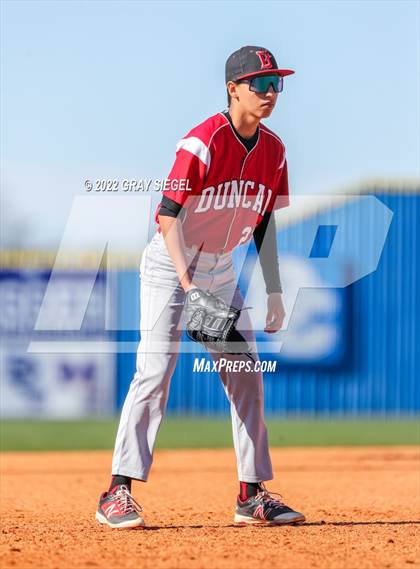 Thumbnail 1 in Perry vs. Duncan photogallery.