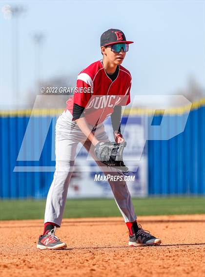 Thumbnail 1 in Perry vs. Duncan photogallery.