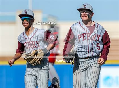 Thumbnail 3 in Perry vs. Duncan photogallery.