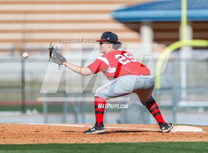 Thumbnail 2 in Perry vs. Duncan photogallery.