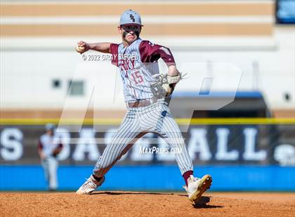 Thumbnail 2 in Perry vs. Duncan photogallery.