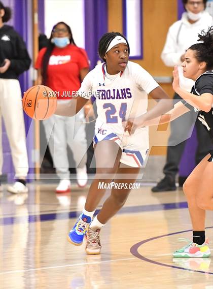 Thumbnail 3 in Fountain-Fort Carson vs Desert Oasis (Tarkanian Classic) photogallery.