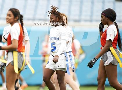 Thumbnail 3 in University vs Ridgeview (Jaguars Preseason Classic) photogallery.