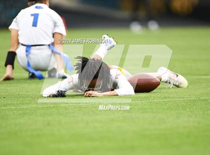 Thumbnail 1 in University vs Ridgeview (Jaguars Preseason Classic) photogallery.