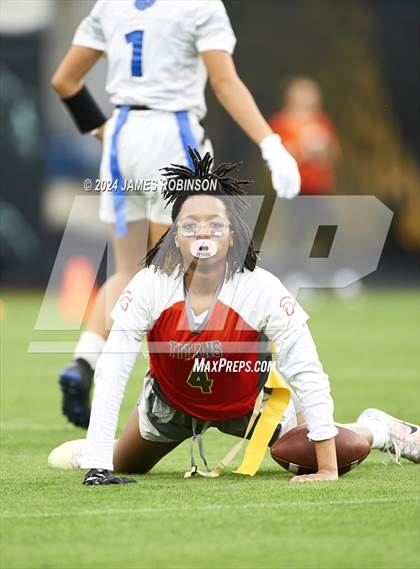 Thumbnail 2 in University vs Ridgeview (Jaguars Preseason Classic) photogallery.