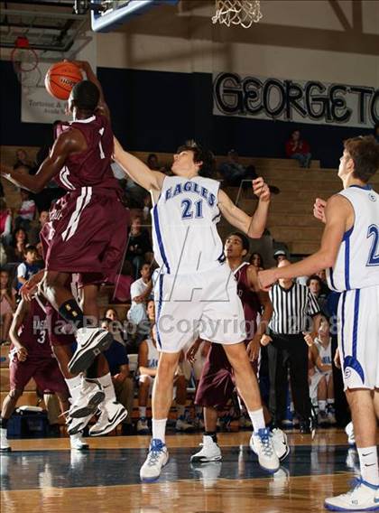 Thumbnail 2 in Georgetown vs. Bastrop (Georgetown Jack Frost Invitational) photogallery.